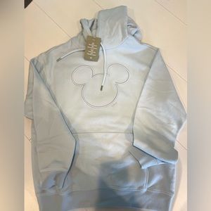 Light Blue Super soft disney hoodie
H&M
US- XS 
Brand New 
Still has tag